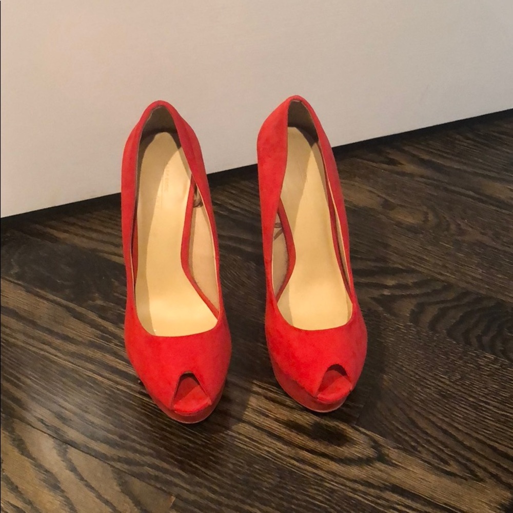 Suede red stiletto shoes